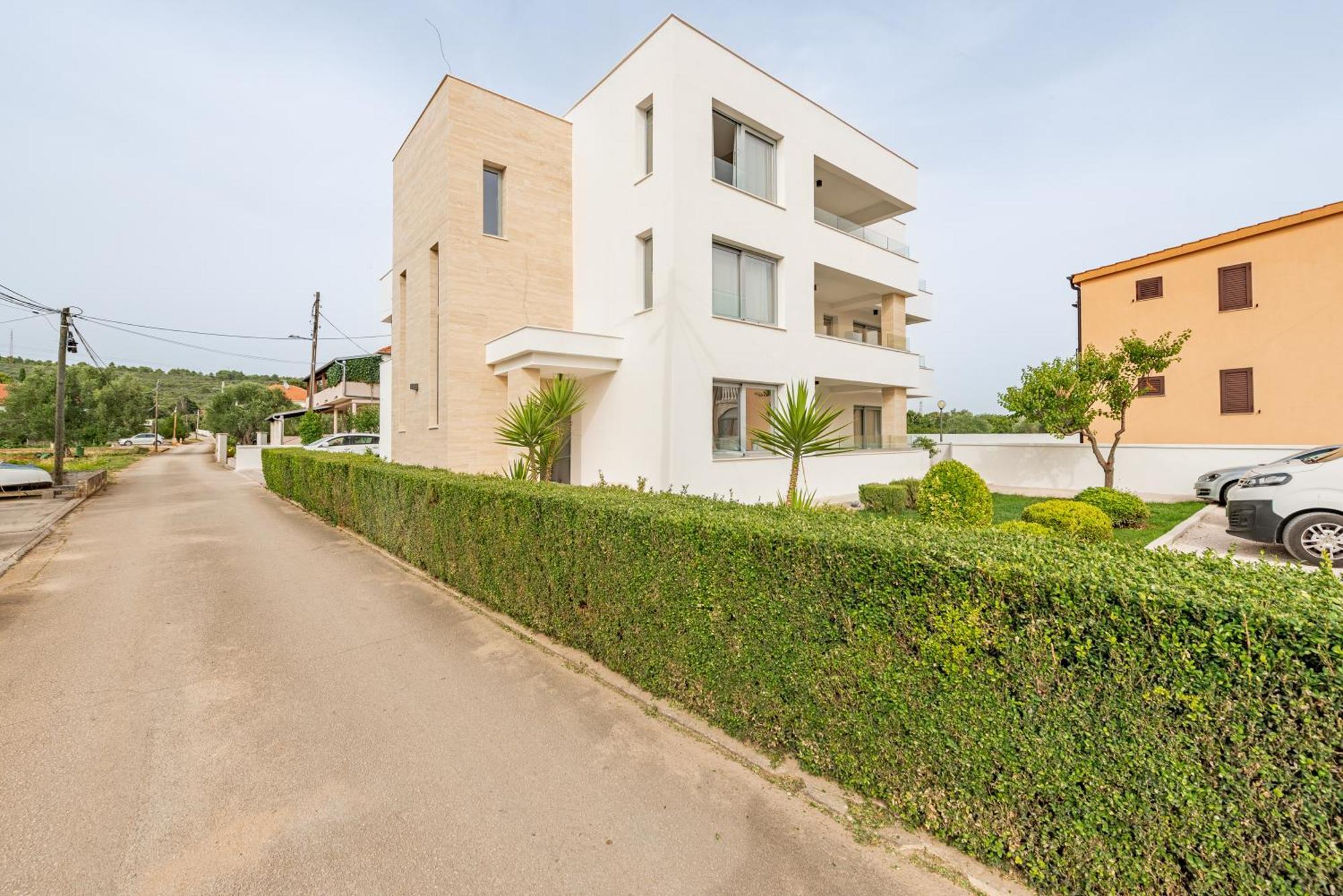 Rooms & Apartments Niko Sukosan Ngoại thất bức ảnh