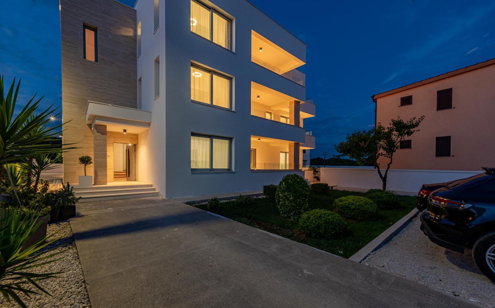 Rooms & Apartments Niko Sukosan Ngoại thất bức ảnh